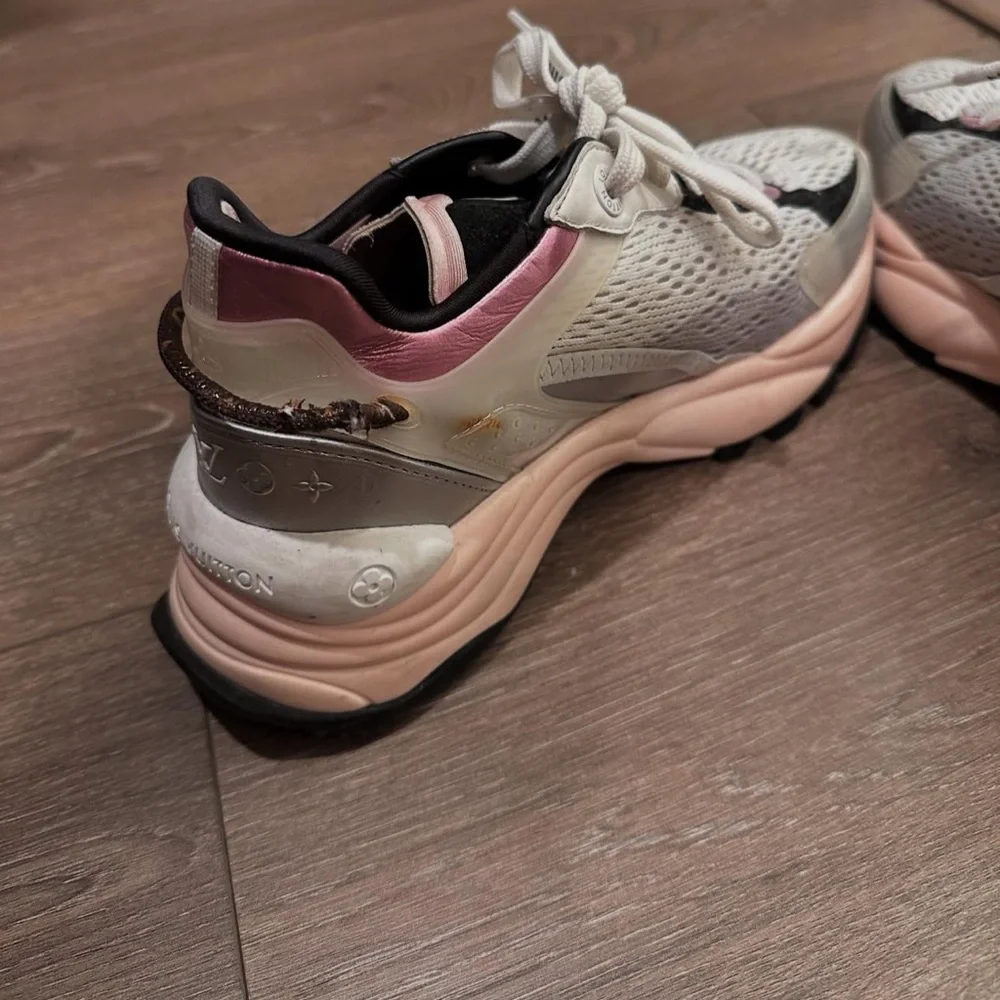 Louis Vuitton Women's Sneakers - Pink, Black, and Cream - Picture 4 of 4